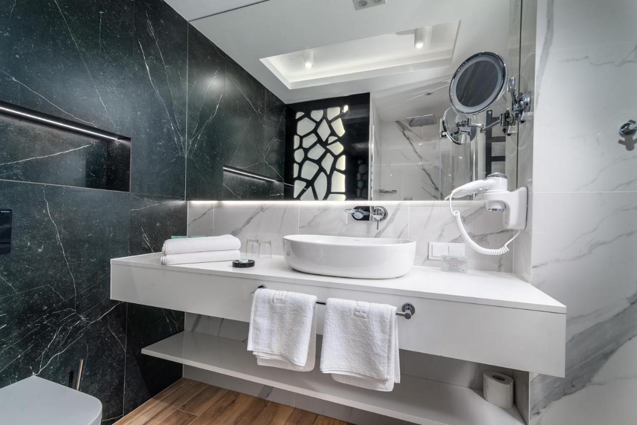 Deluxe Double Room Balcony